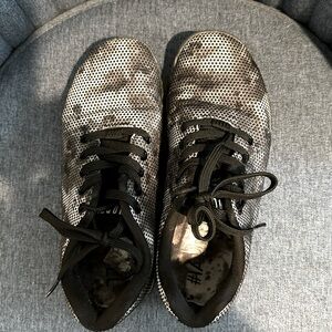 Size 7 NoBull trainers gently used